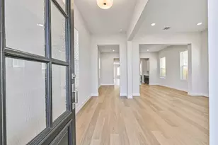 2521 S Houston Ave, Pearland, TX 77581 - Photo 5