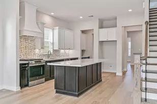 2521 S Houston Ave, Pearland, TX 77581 - Photo 19