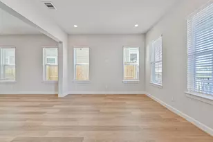 2521 S Houston Ave, Pearland, TX 77581 - Photo 9