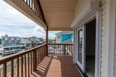 915 Tiki Drive, Tiki Island, TX 77554 - Photo 41