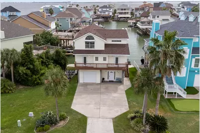 915 Tiki Drive, Tiki Island, TX 77554 - Photo 47