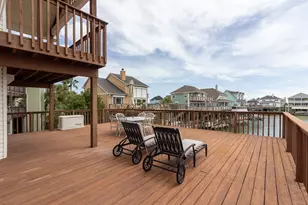 915 Tiki Dr, Tiki Island, TX 77554 - Photo 31