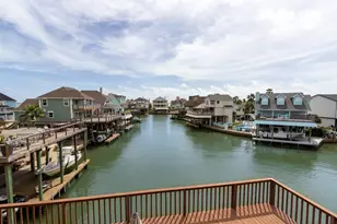 915 Tiki Dr, Tiki Island, TX 77554 - Photo 33