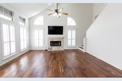 915 Tiki Drive, Tiki Island, TX 77554 - Photo 3