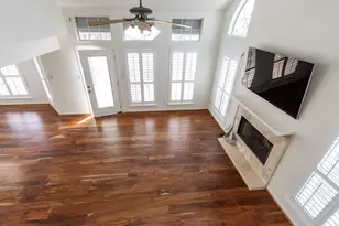 915 Tiki Dr, Tiki Island, TX 77554 - Photo 7