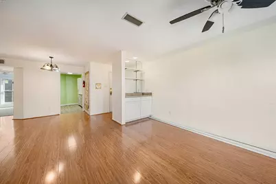 18800 Egret Bay Boulevard #207, Houston, TX 77058 - Photo 5