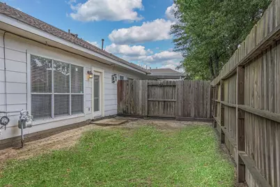 10735 Norchester Village Drive, Houston, TX 77070 - Photo 13
