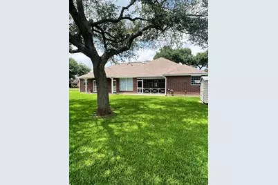 2902 Turtle Creek Drive Drive, Wharton, TX 77488 - Photo 5