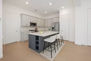 833 Fisher St, Houston, TX 77018 - Photo 3