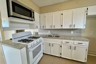 222 S Avenue G, Freeport, TX 77541 - Photo 7