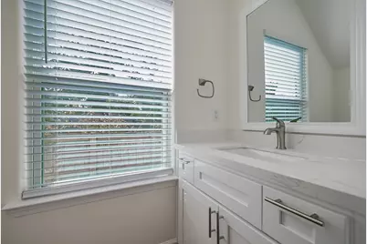 1211 E 32nd Street, Houston, TX 77022 - Photo 15