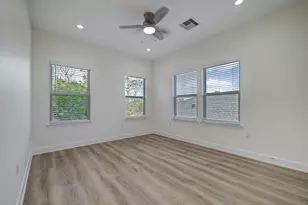 1211 E 32nd St, Houston, TX 77022 - Photo 23