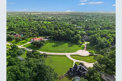 8635 Halls Retreat Court, Missouri City, TX 77459 - Photo 11