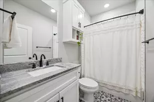 111 Creekside Ln, Lake Jackson, TX 77566 - Photo 21