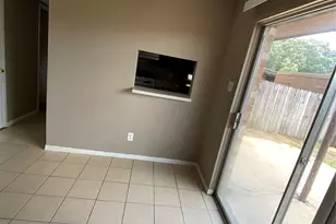 1519 S 8th St, La Porte, TX 77571 - Photo 13