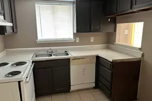 1519 S 8th St, La Porte, TX 77571 - Photo 33