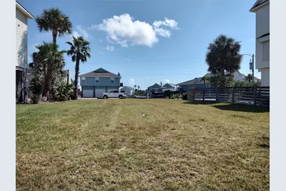 1318 Outrigger, Tiki Island, TX 77554 - Photo 5