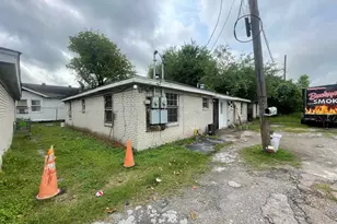 5118 Mallow St, Houston, TX 77033 - Photo 11