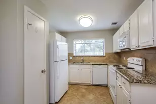 7774 High Village Dr, Houston, TX 77095 - Photo 5