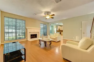 5007 Rebel Ridge Dr, Sugar Land, TX 77478 - Photo 11