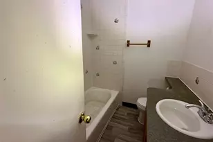 202 S Magnolia St, Highlands, TX 77562 - Photo 9