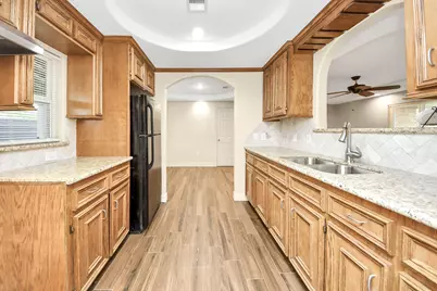 8925 Homewood Lane, Houston, TX 77078 - Photo 11