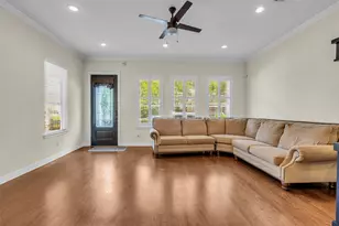 1423 Colorado St, Houston, TX 77007 - Photo 5