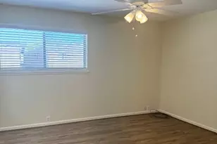2201 Fountain View Dr, Houston, TX 77057 - Photo 9