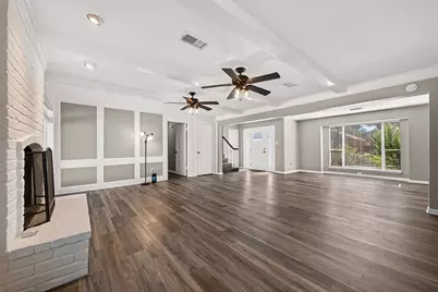 919 Longview Drive, Sugar Land, TX 77478 - Photo 9