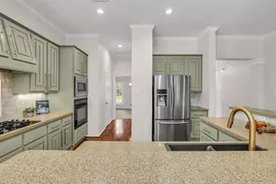 26 Dove Trace Cir, The Woodlands, TX 77382 - Photo 23
