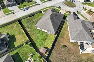 302 Bordeaux Ct, Alvin, TX 77511 - Photo 35