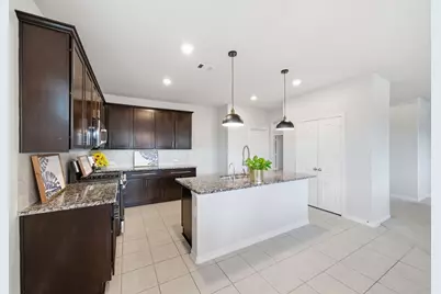 302 Bordeaux Court, Alvin, TX 77511 - Photo 9