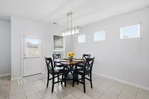 302 Bordeaux Ct, Alvin, TX 77511 - Photo 13