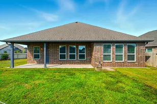 302 Bordeaux Ct, Alvin, TX 77511 - Photo 31