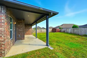 302 Bordeaux Ct, Alvin, TX 77511 - Photo 29