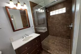3807 Quiet Pl Dr, Houston, TX 77082 - Photo 11