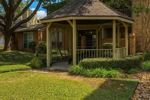 11201 Lynbrook Dr, Houston, TX 77042 - Photo 23