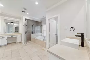 2217 Nantucket Dr, Houston, TX 77057 - Photo 17