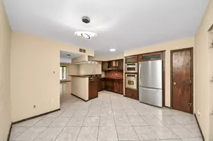 7655 Bellerive Dr, Houston, TX 77036 - Photo 15