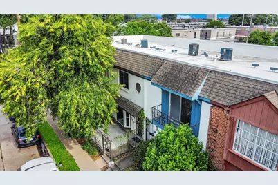 7655 Bellerive Drive #3, Houston, TX 77036 - Photo 3