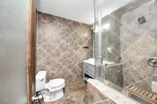 7655 Bellerive Dr, Houston, TX 77036 - Photo 23