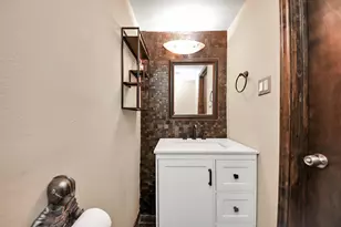 7655 Bellerive Dr, Houston, TX 77036 - Photo 9