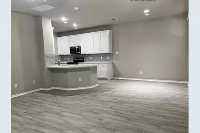 114 N Camellia Grove Circle, The Woodlands, TX 77382 - Photo 5