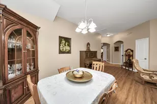 2507 Cypress Springs Ct, Pearland, TX 77584 - Photo 9