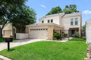 1375 Bullock Ln, Houston, TX 77055 - Photo 3