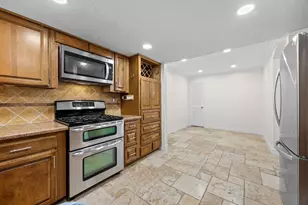1375 Bullock Ln, Houston, TX 77055 - Photo 17