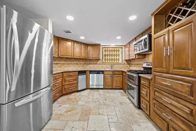 1375 Bullock Lane, Houston, TX 77055 - Photo 13