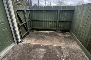 8636 Village Of Fondren Dr, Houston, TX 77071 - Photo 11