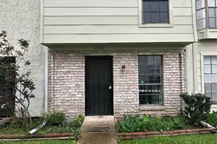 8636 Village Of Fondren Dr, Houston, TX 77071 - Photo 1