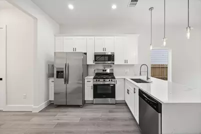 8209 Carver Road #A/B, Houston, TX 77088 - Photo 7